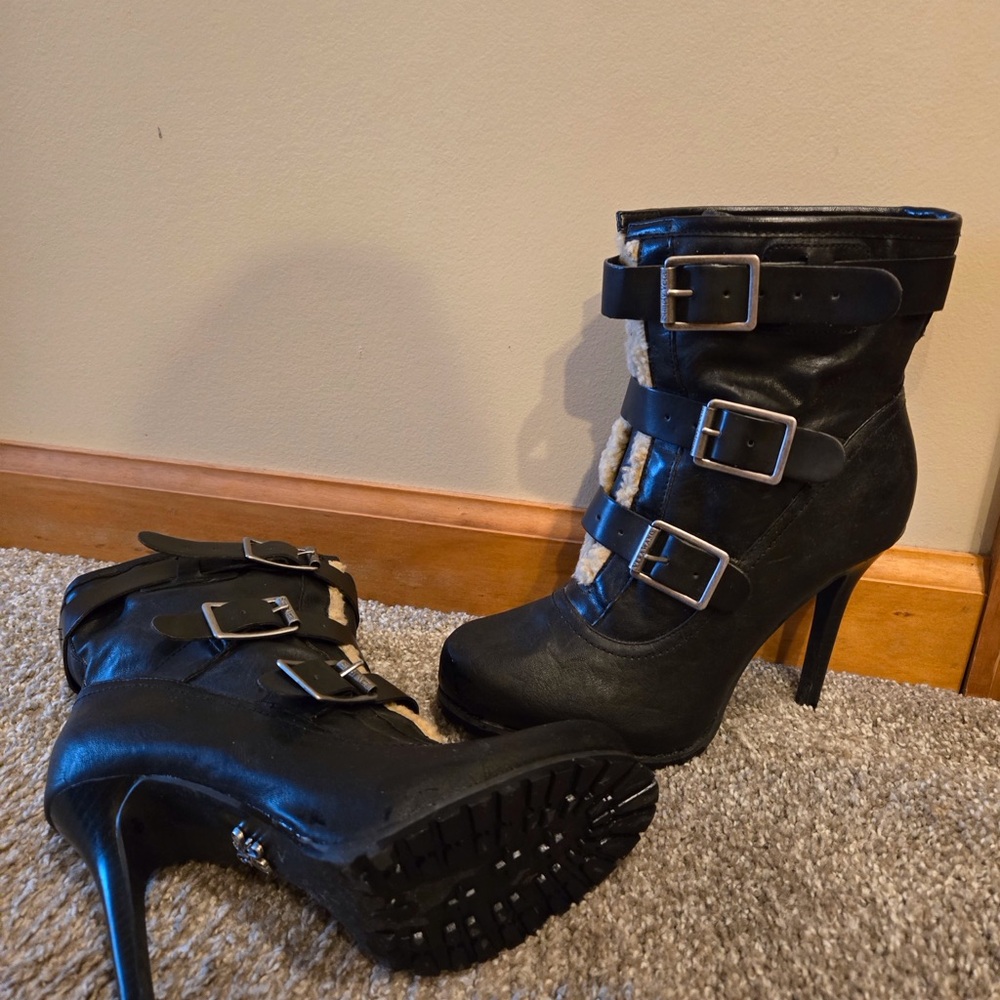 Black Heeled Boots with Stiletto Heel and Straps